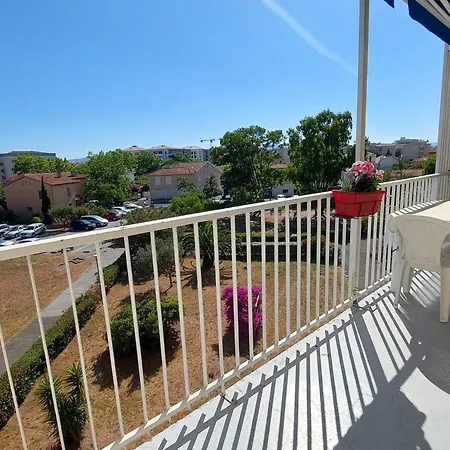 Apartamento Charmant T3 A Plage, Securisee, Parking, Proche Plage Et Commerces, 4 Pers. - Fr-1-805-2 Fréjus